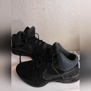 Nike Black Athletic Shoes there like THEY ARE MENS SIZE NOT WOMENS